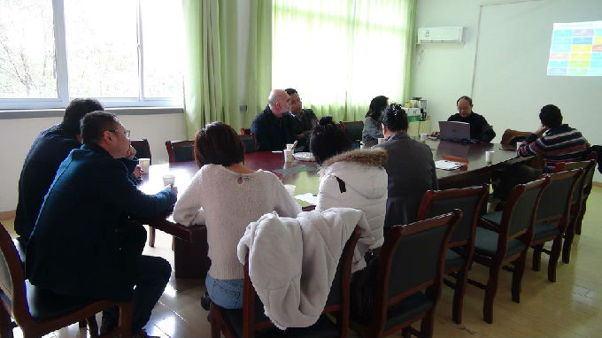 实验室研讨会1.JPG